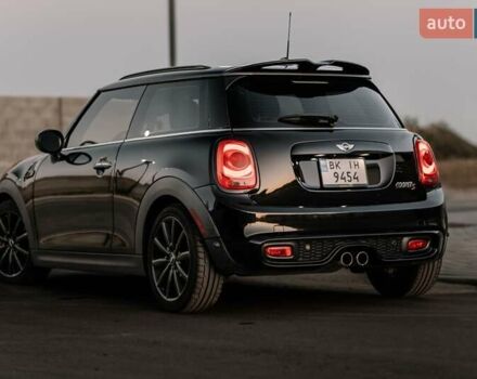 Черный Мини Купер, объемом двигателя 2 л и пробегом 160 тыс. км за 13300 $, фото 7 на Automoto.ua
