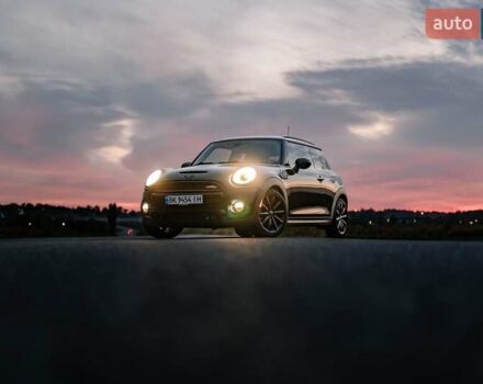 Черный Мини Купер, объемом двигателя 2 л и пробегом 160 тыс. км за 13300 $, фото 2 на Automoto.ua