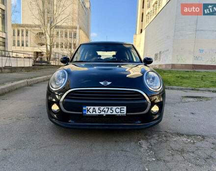Черный Мини Купер, объемом двигателя 1.5 л и пробегом 125 тыс. км за 10700 $, фото 1 на Automoto.ua