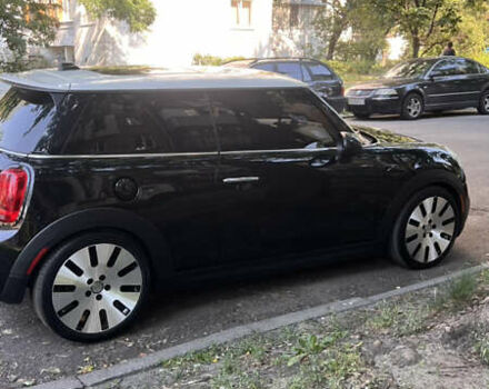 Черный Мини Купер, объемом двигателя 2 л и пробегом 125 тыс. км за 12999 $, фото 1 на Automoto.ua