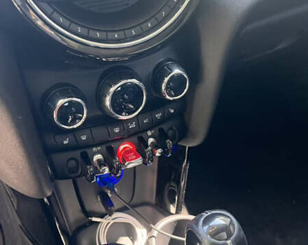 Черный Мини Купер, объемом двигателя 2 л и пробегом 125 тыс. км за 12999 $, фото 18 на Automoto.ua