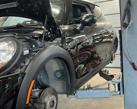 Черный Мини Купер, объемом двигателя 2 л и пробегом 125 тыс. км за 12999 $, фото 34 на Automoto.ua