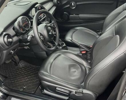 Чорний Міні Cooper, об'ємом двигуна 1.5 л та пробігом 120 тис. км за 9800 $, фото 10 на Automoto.ua