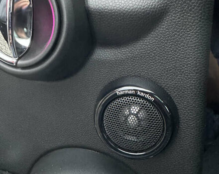 Черный Мини Купер, объемом двигателя 1.5 л и пробегом 163 тыс. км за 12500 $, фото 23 на Automoto.ua