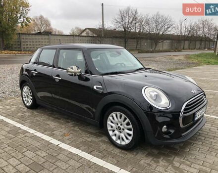 Черный Мини Купер, объемом двигателя 1.5 л и пробегом 163 тыс. км за 12500 $, фото 3 на Automoto.ua