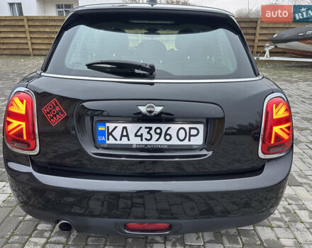 Черный Мини Купер, объемом двигателя 1.5 л и пробегом 163 тыс. км за 12500 $, фото 20 на Automoto.ua