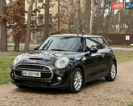 Чорний Міні Cooper, об'ємом двигуна 2 л та пробігом 177 тис. км за 11900 $, фото 3 на Automoto.ua