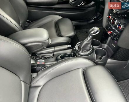 Чорний Міні Cooper, об'ємом двигуна 2 л та пробігом 177 тис. км за 11900 $, фото 85 на Automoto.ua