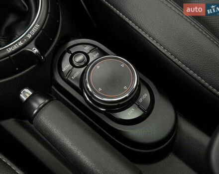 Черный Мини Купер, объемом двигателя 2 л и пробегом 155 тыс. км за 13490 $, фото 24 на Automoto.ua