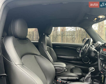 Чорний Міні Cooper, об'ємом двигуна 2 л та пробігом 177 тис. км за 11900 $, фото 82 на Automoto.ua