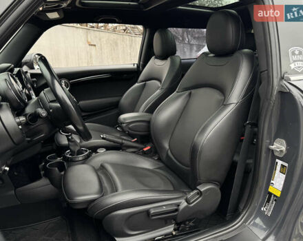 Черный Мини Купер, объемом двигателя 2 л и пробегом 155 тыс. км за 13490 $, фото 10 на Automoto.ua