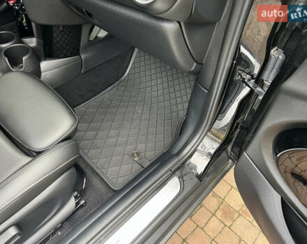 Чорний Міні Cooper, об'ємом двигуна 2 л та пробігом 177 тис. км за 11900 $, фото 78 на Automoto.ua