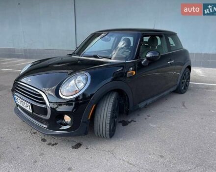Чорний Міні Cooper, об'ємом двигуна 1.5 л та пробігом 176 тис. км за 13200 $, фото 1 на Automoto.ua