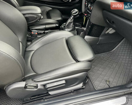 Чорний Міні Cooper, об'ємом двигуна 2 л та пробігом 177 тис. км за 11900 $, фото 83 на Automoto.ua