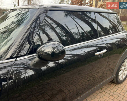 Чорний Міні Cooper, об'ємом двигуна 2 л та пробігом 177 тис. км за 11900 $, фото 25 на Automoto.ua