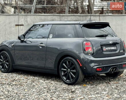 Черный Мини Купер, объемом двигателя 2 л и пробегом 155 тыс. км за 13490 $, фото 5 на Automoto.ua