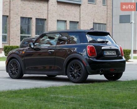 Чорний Міні Cooper, об'ємом двигуна 1.5 л та пробігом 125 тис. км за 9500 $, фото 4 на Automoto.ua