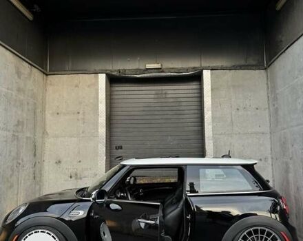 Чорний Міні Cooper, об'ємом двигуна 2 л та пробігом 70 тис. км за 14999 $, фото 4 на Automoto.ua