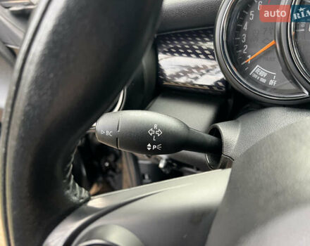Чорний Міні Cooper, об'ємом двигуна 2 л та пробігом 177 тис. км за 11900 $, фото 61 на Automoto.ua