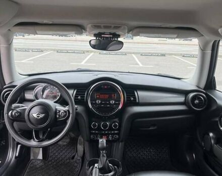 Чорний Міні Cooper, об'ємом двигуна 1.5 л та пробігом 120 тис. км за 9800 $, фото 12 на Automoto.ua