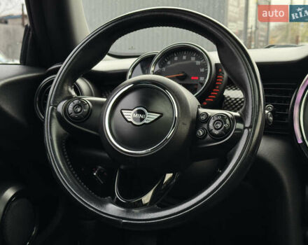 Черный Мини Купер, объемом двигателя 2 л и пробегом 155 тыс. км за 13490 $, фото 15 на Automoto.ua