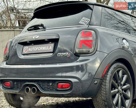 Черный Мини Купер, объемом двигателя 2 л и пробегом 155 тыс. км за 13490 $, фото 9 на Automoto.ua