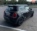Чорний Міні Cooper, об'ємом двигуна 1.5 л та пробігом 176 тис. км за 13200 $, фото 3 на Automoto.ua
