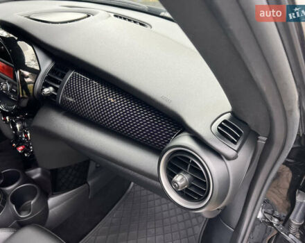 Чорний Міні Cooper, об'ємом двигуна 2 л та пробігом 177 тис. км за 11900 $, фото 77 на Automoto.ua