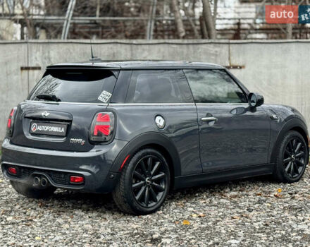 Черный Мини Купер, объемом двигателя 2 л и пробегом 155 тыс. км за 13490 $, фото 8 на Automoto.ua