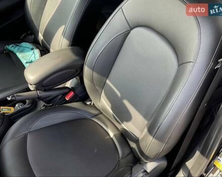 Чорний Міні Cooper, об'ємом двигуна 1.5 л та пробігом 176 тис. км за 13200 $, фото 4 на Automoto.ua