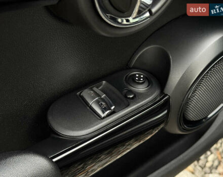 Черный Мини Купер, объемом двигателя 2 л и пробегом 155 тыс. км за 13490 $, фото 26 на Automoto.ua