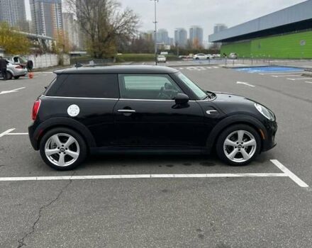 Чорний Міні Cooper, об'ємом двигуна 1.5 л та пробігом 120 тис. км за 9800 $, фото 6 на Automoto.ua