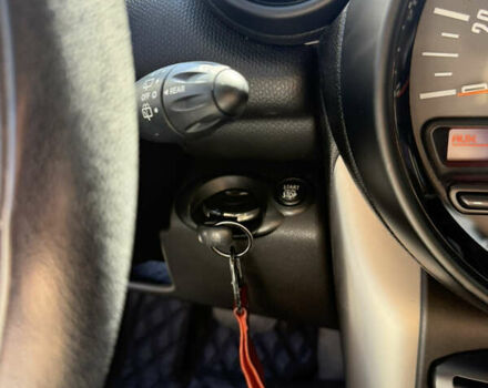 Мини Купер 2015 в Ужгороде на Automoto.ua Черный Мини Купер, объемом двигателя 1.6 л и пробегом 123 тыс. км за 11200 $, фото 19 на Automoto.ua