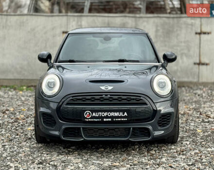 Черный Мини Купер, объемом двигателя 2 л и пробегом 155 тыс. км за 13490 $, фото 3 на Automoto.ua