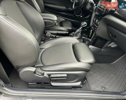 Чорний Міні Cooper, об'ємом двигуна 2 л та пробігом 177 тис. км за 11900 $, фото 80 на Automoto.ua