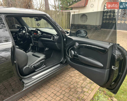 Чорний Міні Cooper, об'ємом двигуна 2 л та пробігом 177 тис. км за 11900 $, фото 71 на Automoto.ua