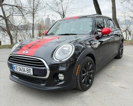 Чорний Міні Cooper, об'ємом двигуна 1.5 л та пробігом 62 тис. км за 13000 $, фото 2 на Automoto.ua