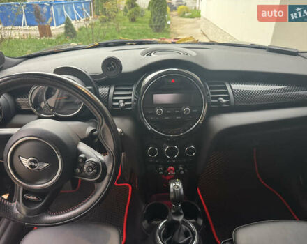 Мини Купер 2016 в Киеве на Automoto.ua Черный Мини Купер, объемом двигателя 2 л и пробегом 142 тыс. км за 14500 $, фото 12 на Automoto.ua