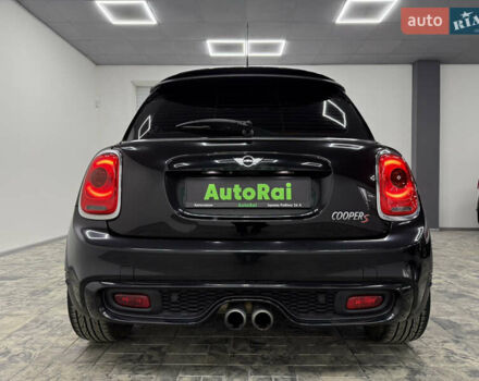 Черный Мини Купер, объемом двигателя 2 л и пробегом 53 тыс. км за 16999 $, фото 5 на Automoto.ua