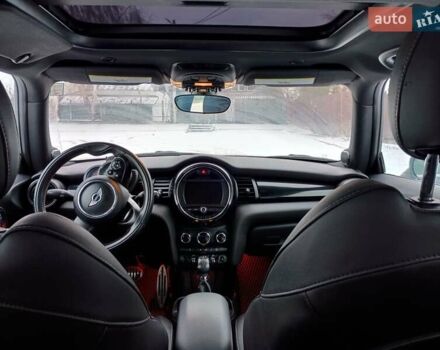Черный Мини Купер, объемом двигателя 2 л и пробегом 128 тыс. км за 15700 $, фото 9 на Automoto.ua