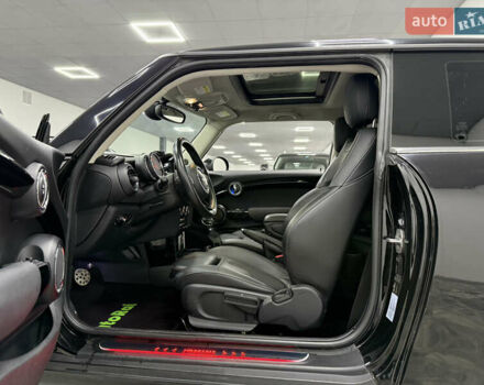 Черный Мини Купер, объемом двигателя 2 л и пробегом 53 тыс. км за 16999 $, фото 24 на Automoto.ua