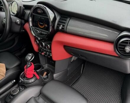 Чорний Міні Cooper, об'ємом двигуна 1.5 л та пробігом 61 тис. км за 13500 $, фото 33 на Automoto.ua