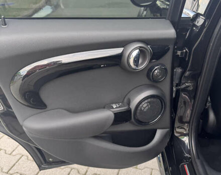 Черный Мини Купер, объемом двигателя 2 л и пробегом 34 тыс. км за 23000 $, фото 31 на Automoto.ua