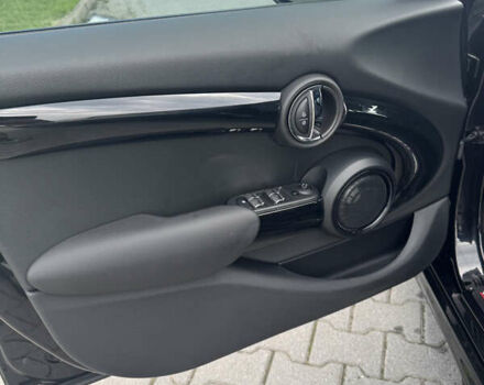 Черный Мини Купер, объемом двигателя 2 л и пробегом 34 тыс. км за 23000 $, фото 19 на Automoto.ua