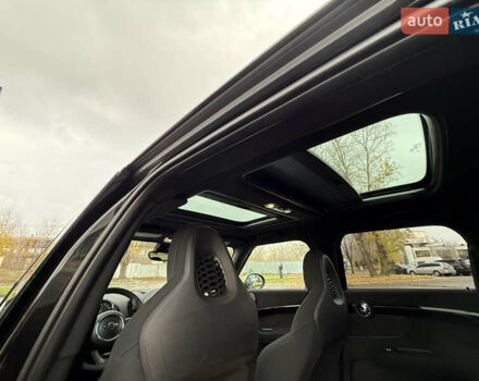 Черный Мини Купер, объемом двигателя 1.5 л и пробегом 108 тыс. км за 21100 $, фото 26 на Automoto.ua