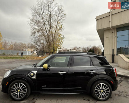 Черный Мини Купер, объемом двигателя 1.5 л и пробегом 108 тыс. км за 21100 $, фото 4 на Automoto.ua