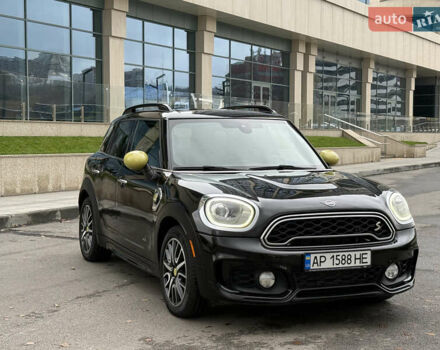 Черный Мини Купер, объемом двигателя 1.5 л и пробегом 108 тыс. км за 21100 $, фото 1 на Automoto.ua