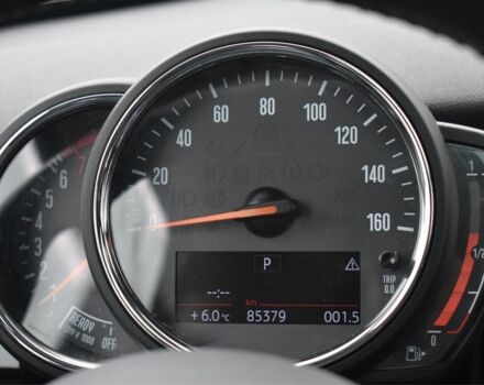 Чорний Міні Cooper, об'ємом двигуна 1.5 л та пробігом 85 тис. км за 13700 $, фото 4 на Automoto.ua