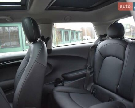 Чорний Міні Cooper, об'ємом двигуна 1.5 л та пробігом 85 тис. км за 13700 $, фото 9 на Automoto.ua