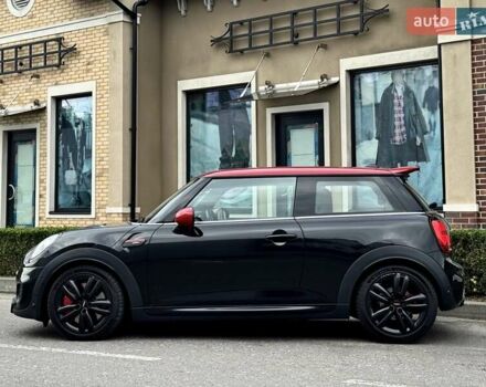 Черный Мини Купер, объемом двигателя 2 л и пробегом 65 тыс. км за 32000 $, фото 15 на Automoto.ua